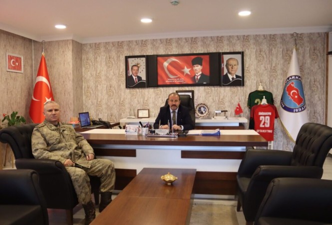 GÜMÜŞHANE İL JANDARMA KOMUTANI SAYIN ALBAY İSMAİL GÖKCEK BEY’DEN BAŞKANIMIZA ZİYARET