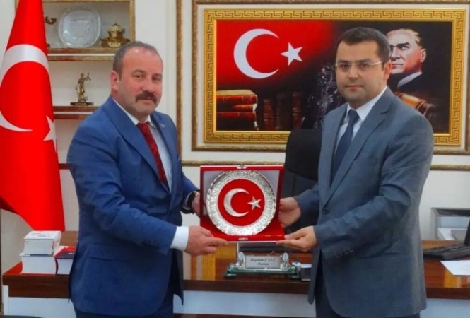 BELEDİYE BAŞKANIMIZDAN YENİ ADALET SARAYINA HAYIRLI OLSUN ZİYARETİ